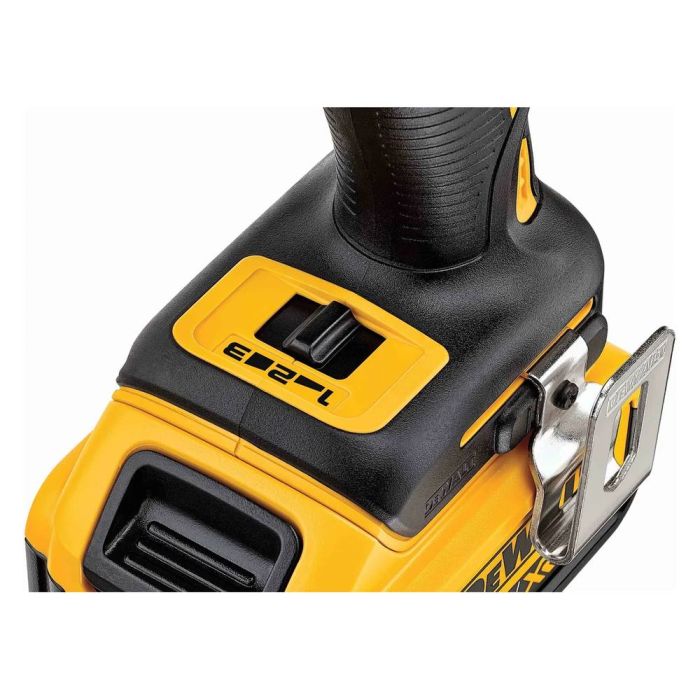Аккумуляторная дрель-шуруповерт DeWalt DCF887P2 ударная