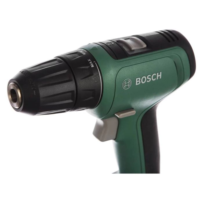 Аккумуляторная дрель-шуруповерт Bosch UniversalDrill 18V (2x1,5 Ah) + AL 1810