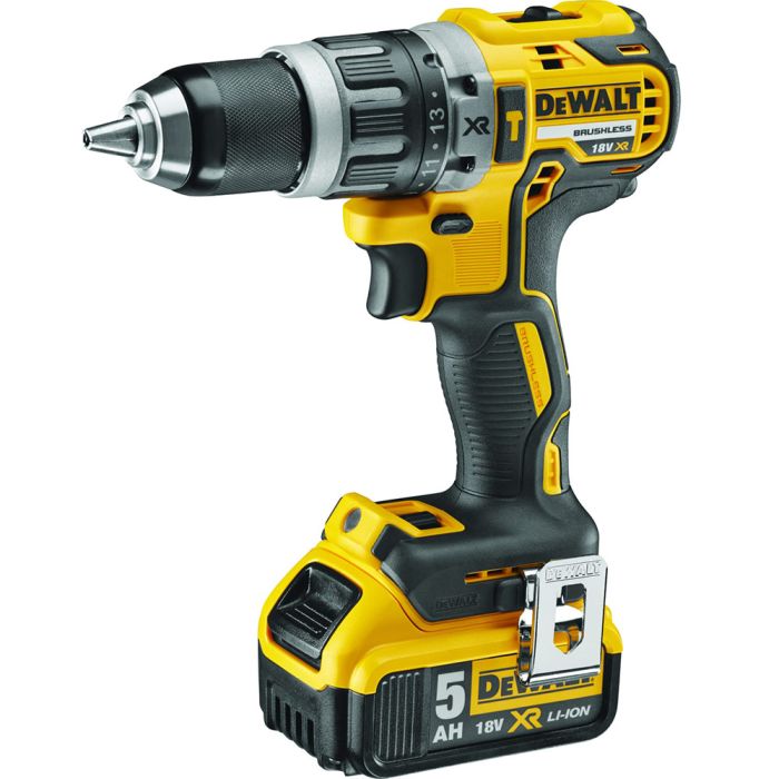 Набор аккумуляторных инструментов DeWalt DCK2080P2T (Шуруповерт DCD796 + МШУ DCG405)