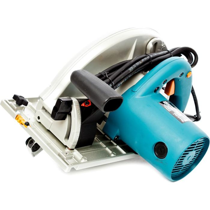 Пила дисковая Makita 5903R