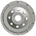 Чашка алмазная шлифовальная Makita 125мм (D-60682) Чашка алмазная шлифовальная Makita 125мм (D-60682)