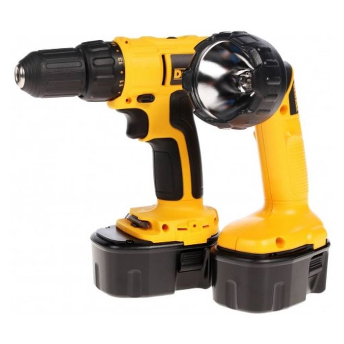 Аккумуляторная дрель-шуруповерт DeWalt DC733KAT