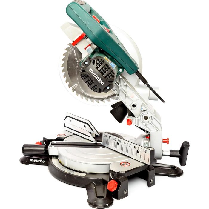 Торцовочная пила Metabo KS 216 M Lasercut