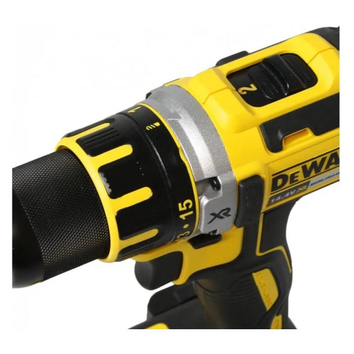 Аккумуляторная дрель-шуруповерт DeWalt DCD732P2