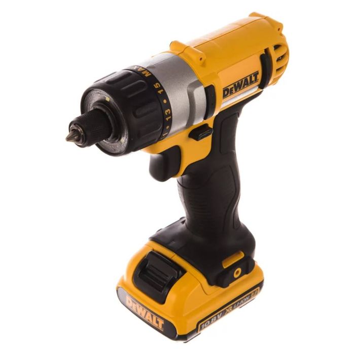 Аккумуляторная дрель-шуруповерт DeWalt DCF610D2
