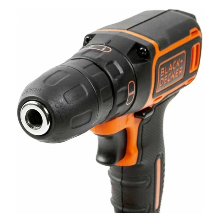 Аккумуляторная дрель-шуруповерт Black&Decker BDCDC18B