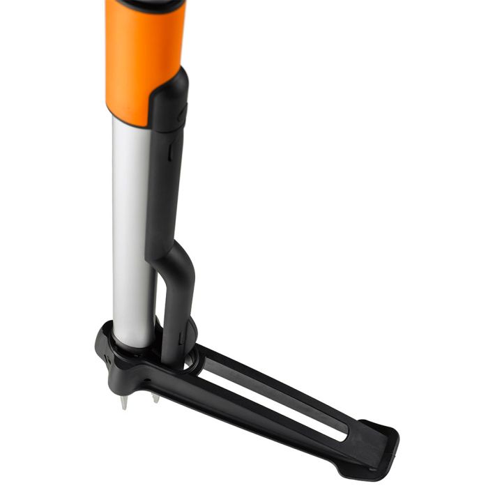 Корнеудалитель Fiskars SmartFit телескопический
