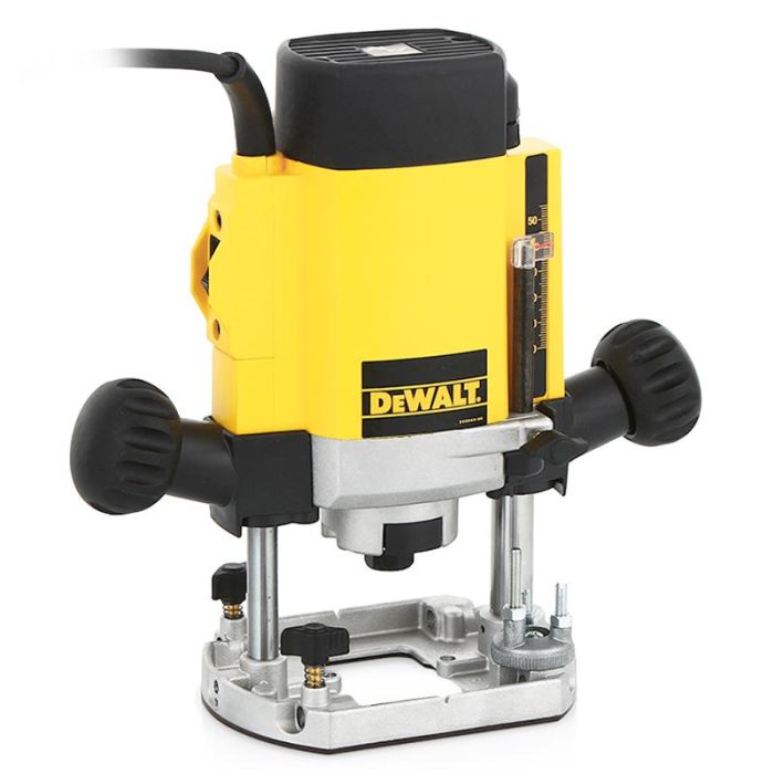 Фрезер DeWalt DW 615