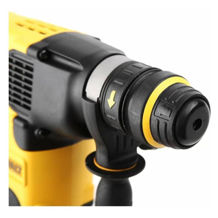 Отбойный молоток DeWalt D25330 K