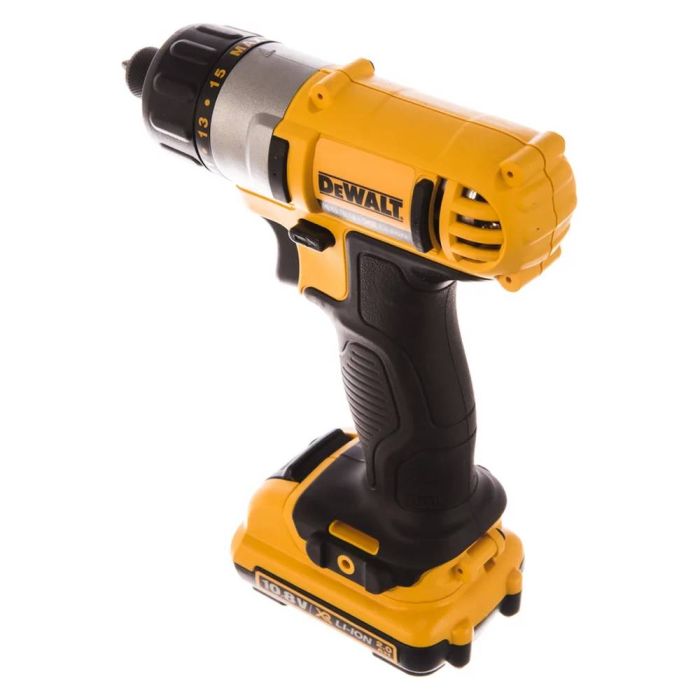 Аккумуляторная дрель-шуруповерт DeWalt DCF610D2