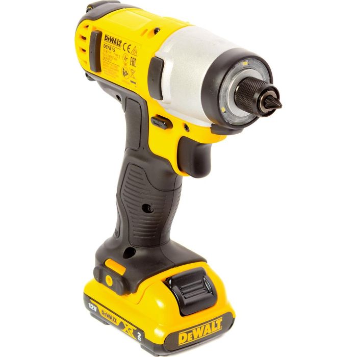 Аккумуляторная дрель-шуруповерт DeWalt DCF815D2 ударная