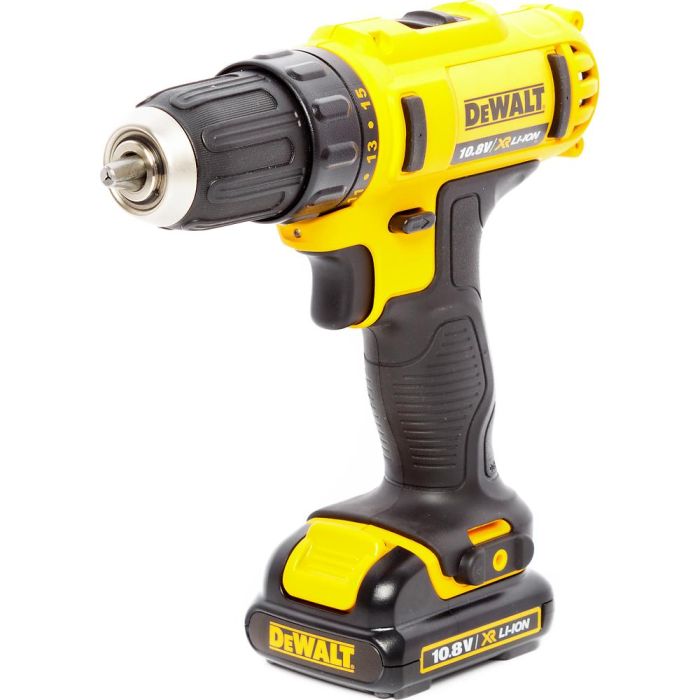 Аккумуляторная дрель-шуруповерт DeWalt DCD710C2