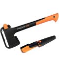 Набор Fiskars топор X10 + универсальный нож с точилкой Набор Fiskars топор X10 + универсальный нож с точилкой