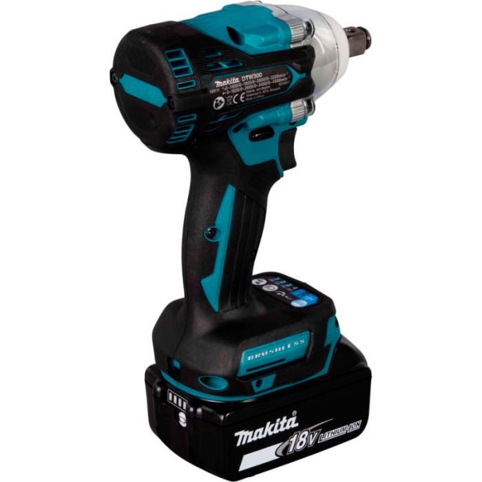 Аккумуляторный гайковерт Makita DTW300RTJ ударный